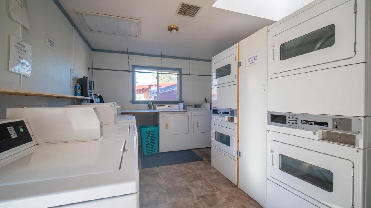 OK RV Park Family Tipi OK1 Hotel Moab Bagian luar foto