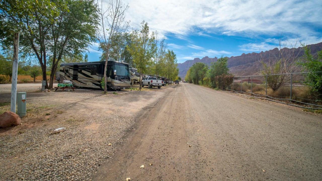 OK RV Park Family Tipi OK1 Hotel Moab Bagian luar foto