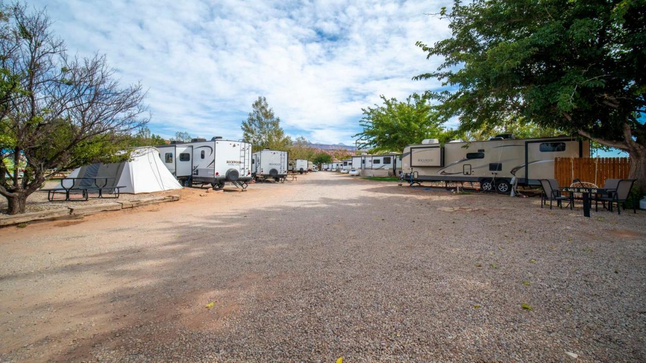 OK RV Park Family Tipi OK1 Hotel Moab Bagian luar foto
