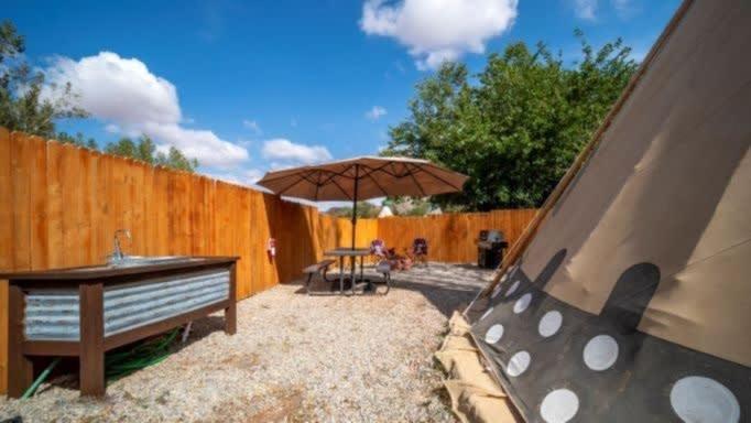 OK RV Park Family Tipi OK1 Hotel Moab Bagian luar foto