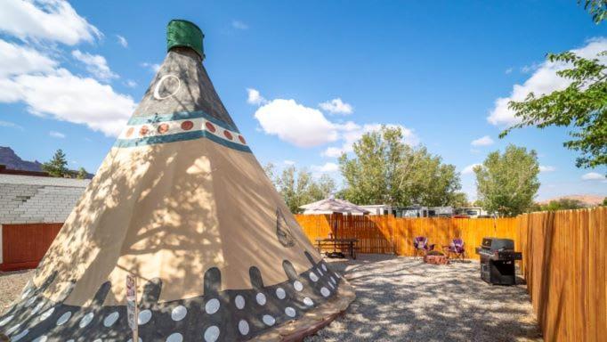 OK RV Park Family Tipi OK1 Hotel Moab Bagian luar foto