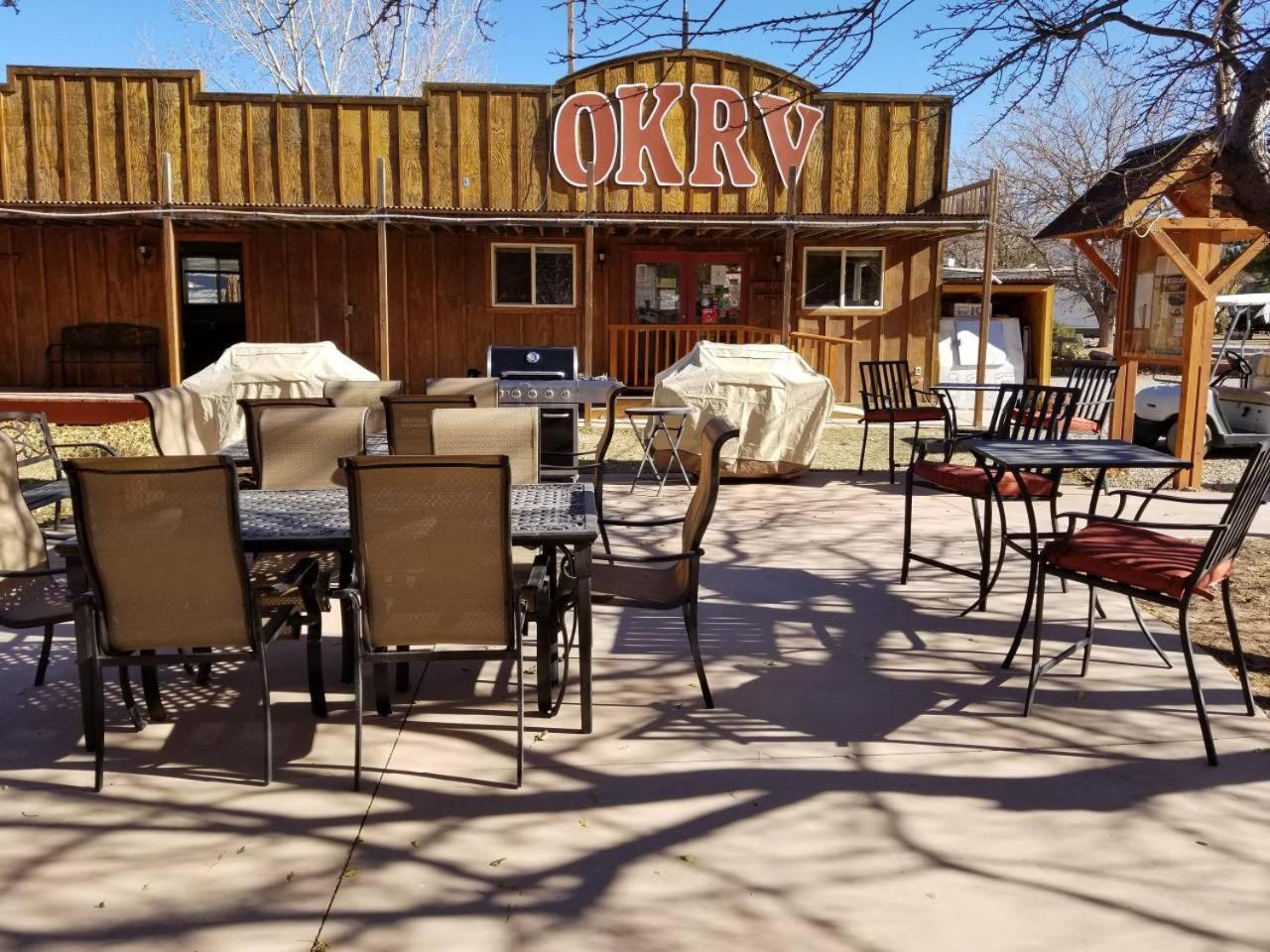 OK RV Park Family Tipi OK1 Hotel Moab Bagian luar foto