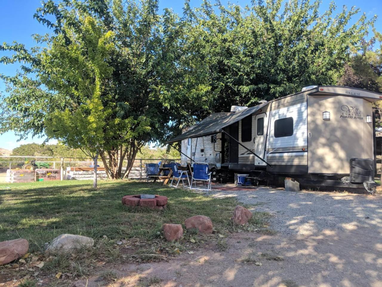OK RV Park Family Tipi OK1 Hotel Moab Bagian luar foto